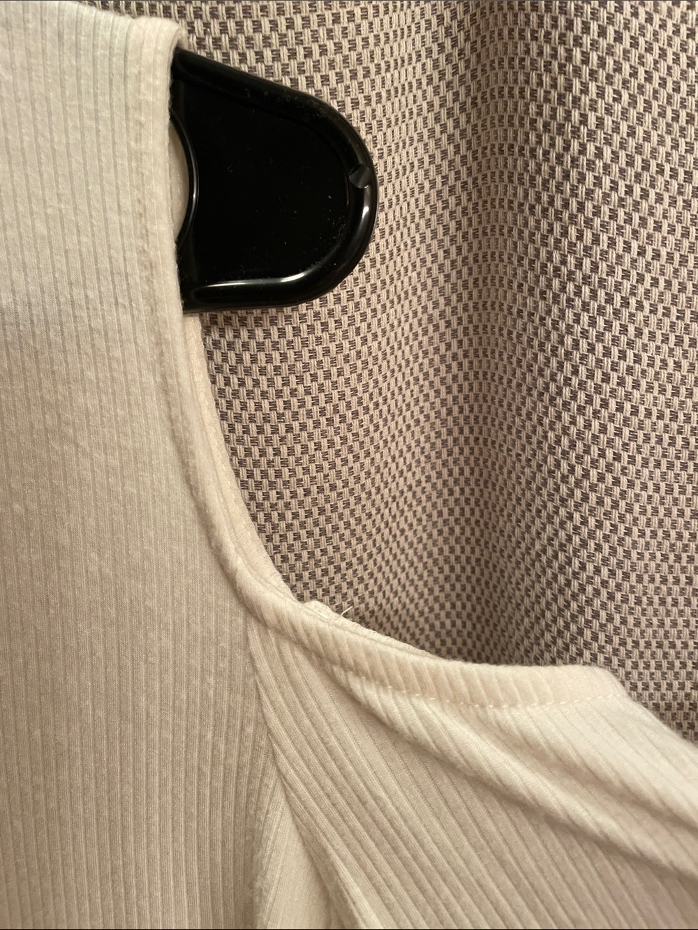 SO Cream Ribbed V-Neck Cold-Shoulder Top - Picture 3 of 11